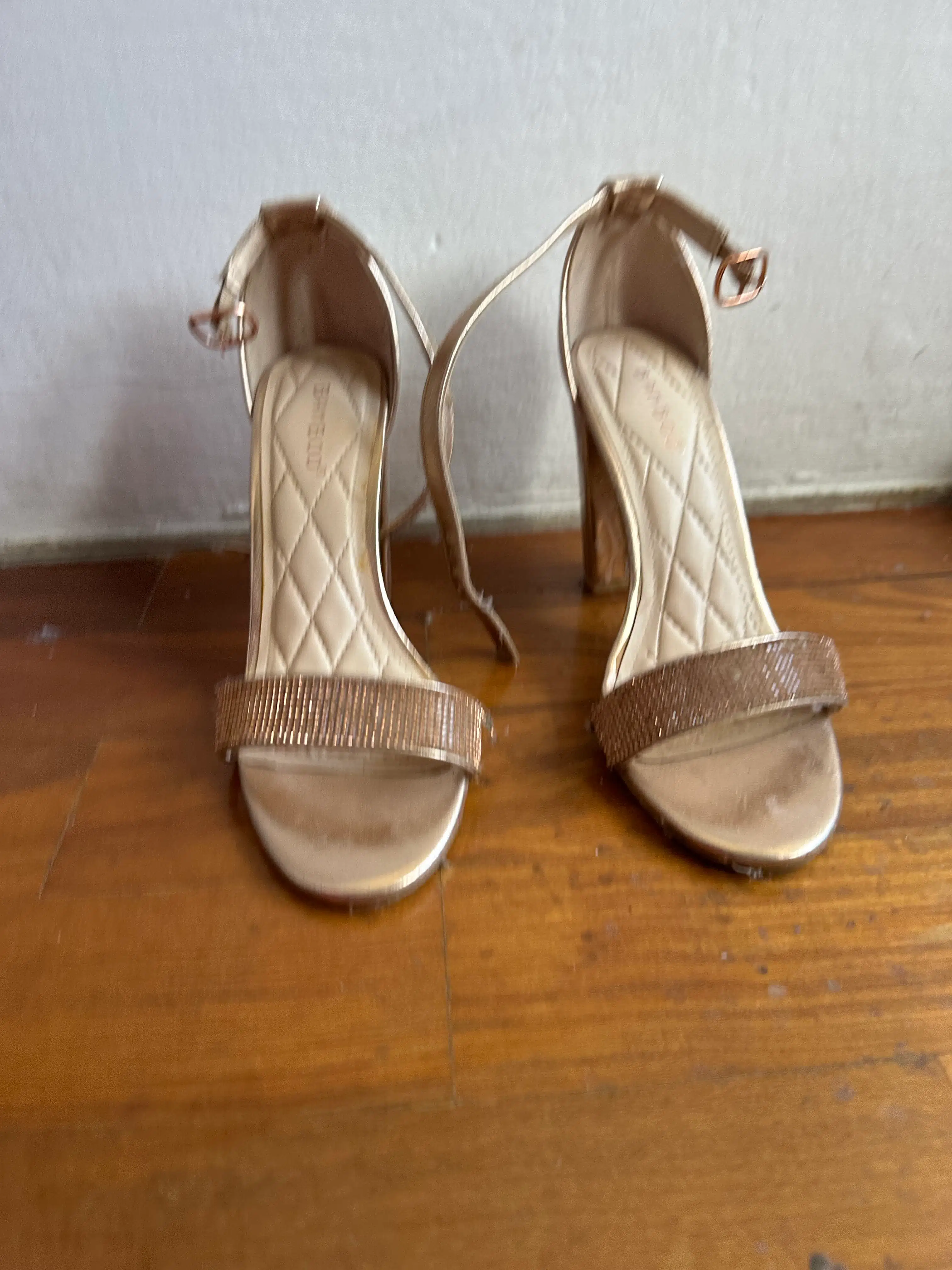 Tacones Bambu talla 7