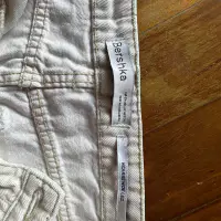 Jeans blanco Bershka talla 2 thumbnail 4